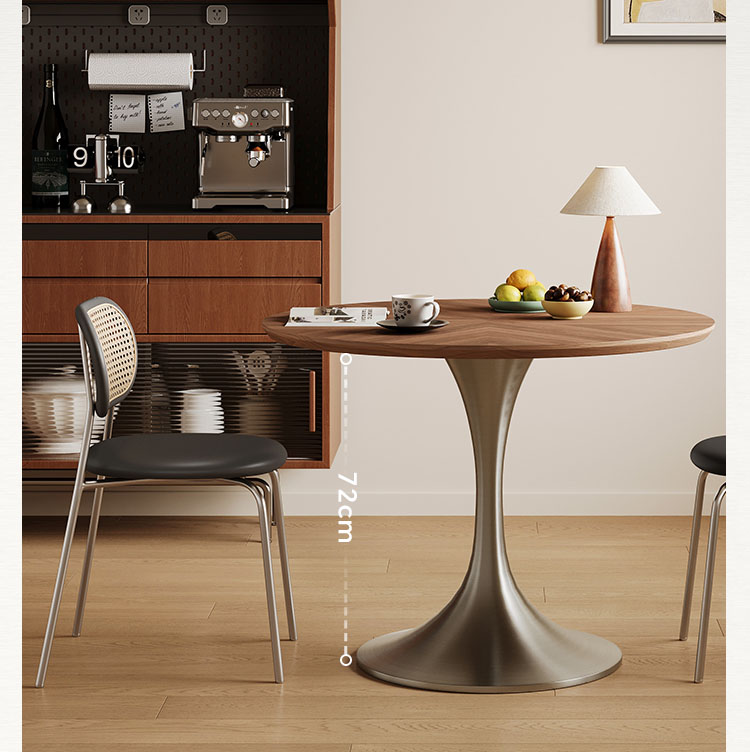 セール！大正昭和レトロ　竹梅かわいい彫り、脚がオシャレな小テーブル セール！大正昭和レトロ 竹梅かわいい彫り、脚がオシャレな小テーブル