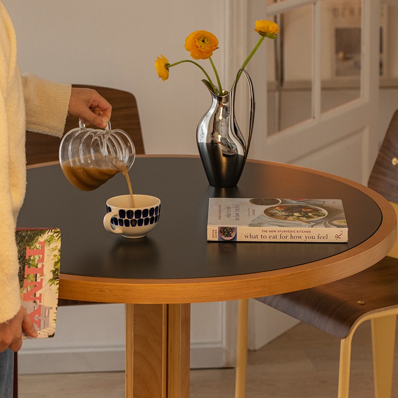 Hyllinge Mobler 円形木製テーブル Hyllinge Mobler 円形木製テーブル Hyllinge Mobler 円形木製